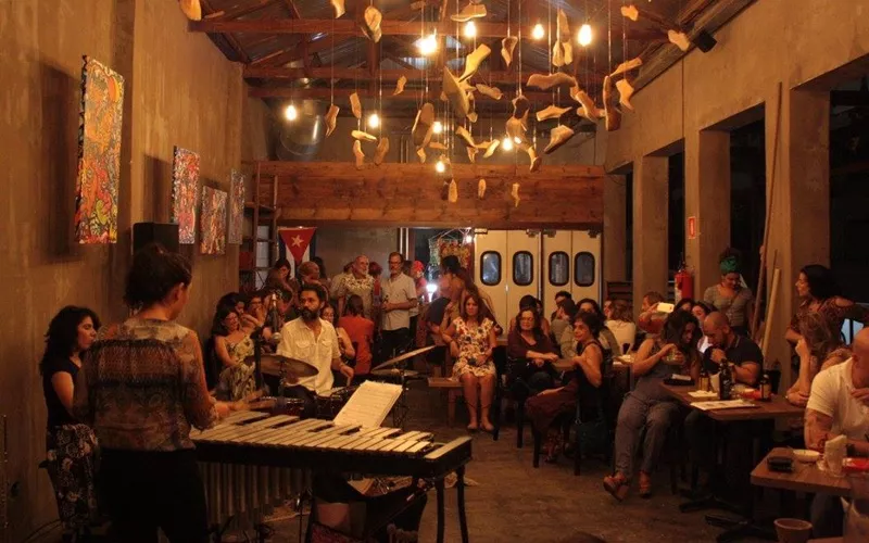 capa_jazz_nos_fundos O que fazer em São Paulo em 48h: arte de rua, gastronomia e rooftops Brasil Cultura e Patrimônio Gastronomia e Bares Vida Noturna e Eventos