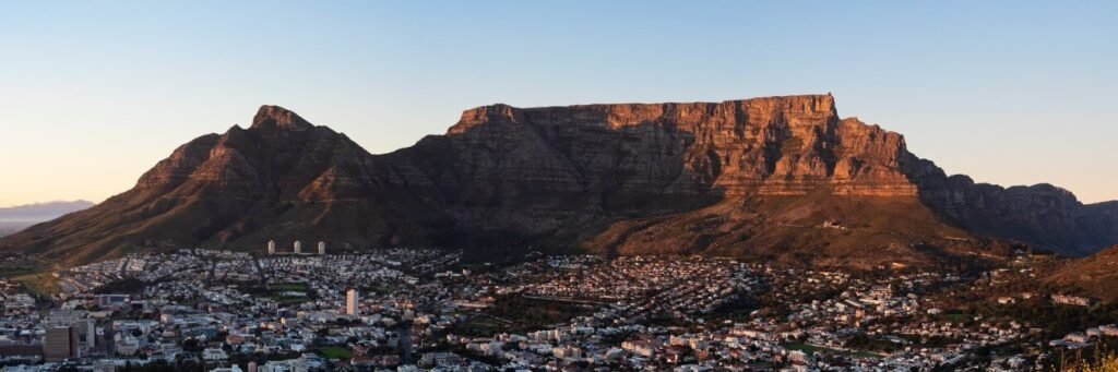 images-4-1024x341 O que fazer em Cape Town em 1 fim de semana: Table Mountain, península do Cabo e vinícolas África Dicas Práticas e Planejamento Natureza e Aventura
