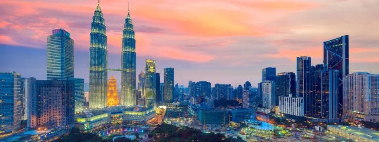 cidade de kuala lumpur a noite