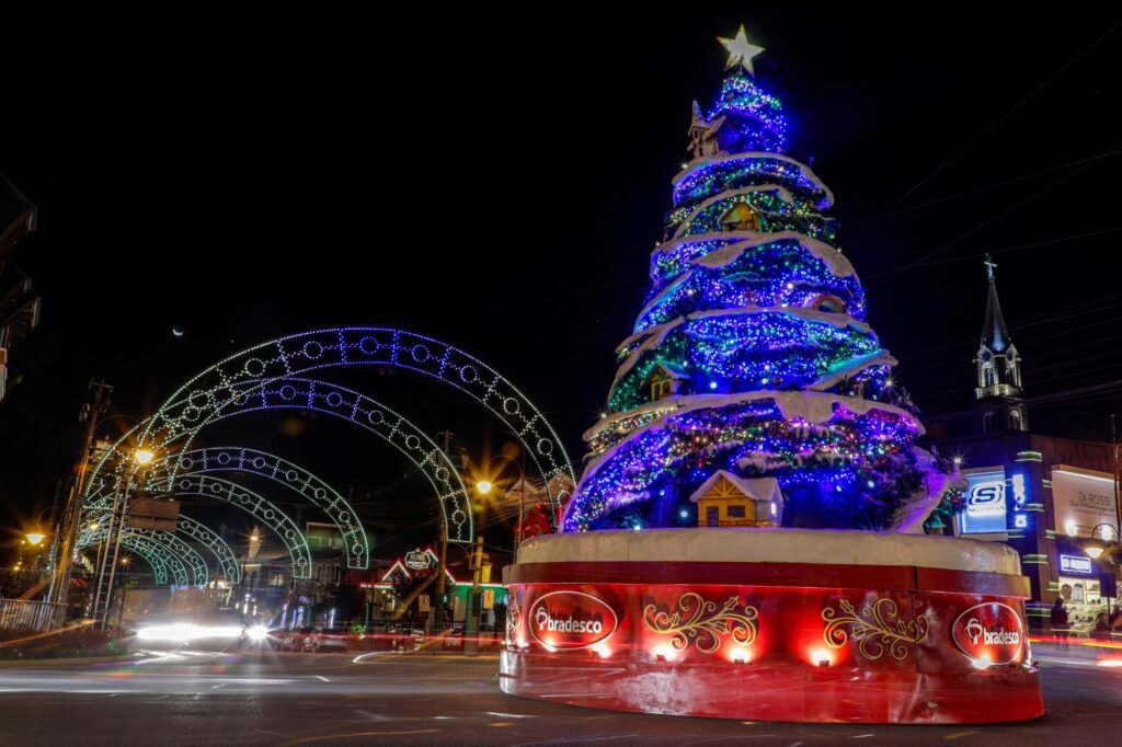 natal_luz-1024x682 Gramado no inverno: 3 dias com neve indoor, fondue, chocolate e Natal fora de época Brasil Vida Noturna e Eventos
