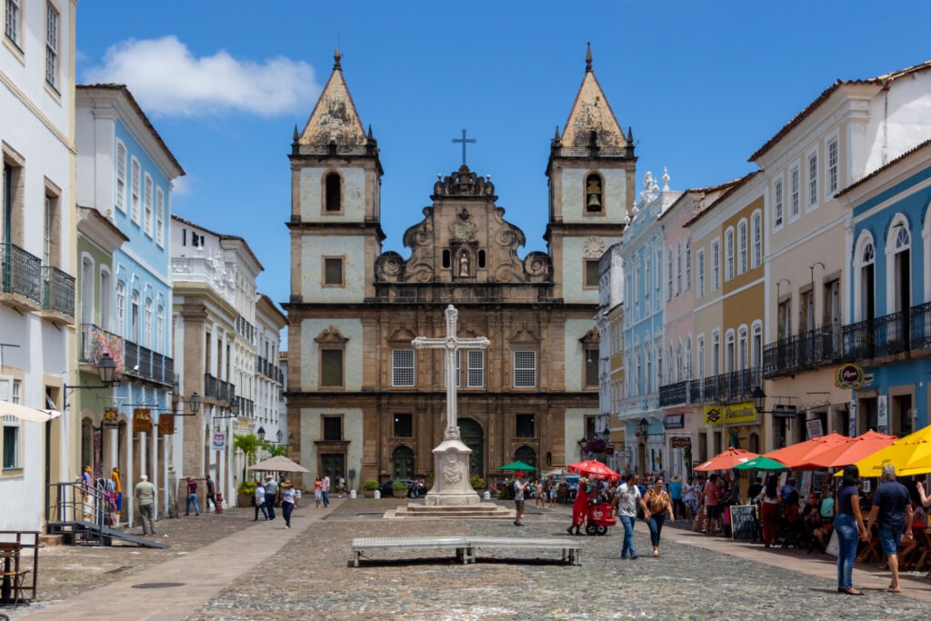 9a942865-4411-4273-b172-bfe0f37d68cb-1024x683 O que fazer em Salvador em 48 horas: roteiro completo Brasil Cultura e Patrimônio Roteiros e Itinerários Vida Noturna e Eventos